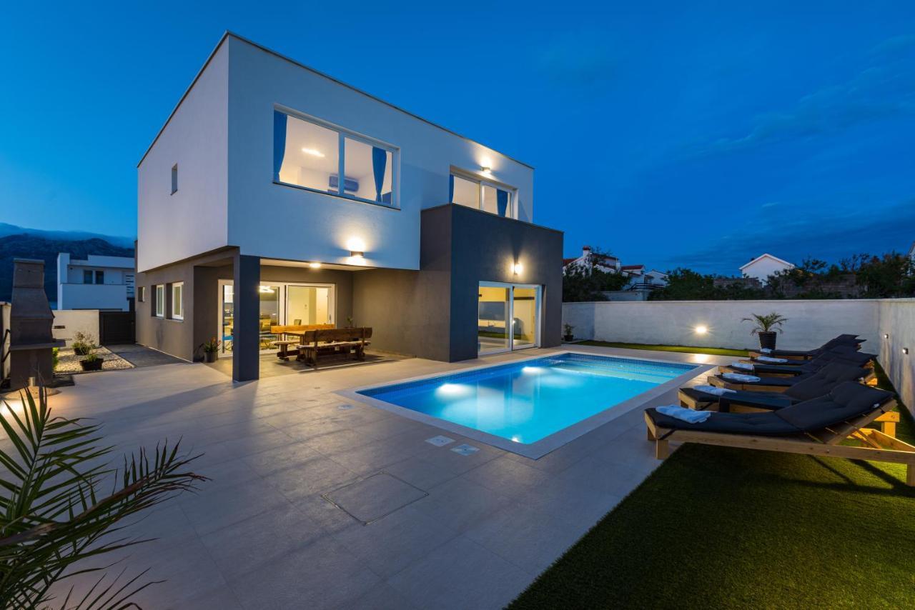 Luxury Villa Noemi Razanac Bagian luar foto
