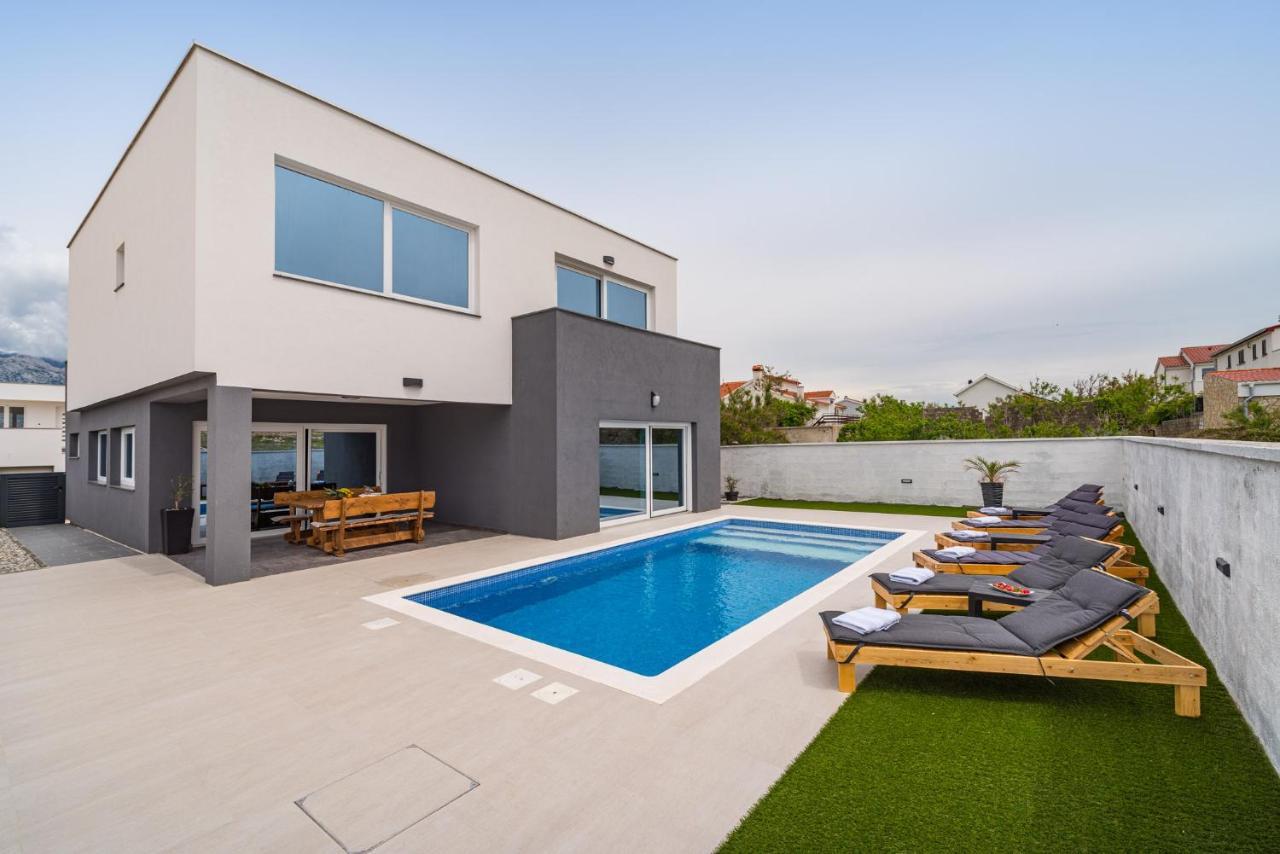 Luxury Villa Noemi Razanac Bagian luar foto