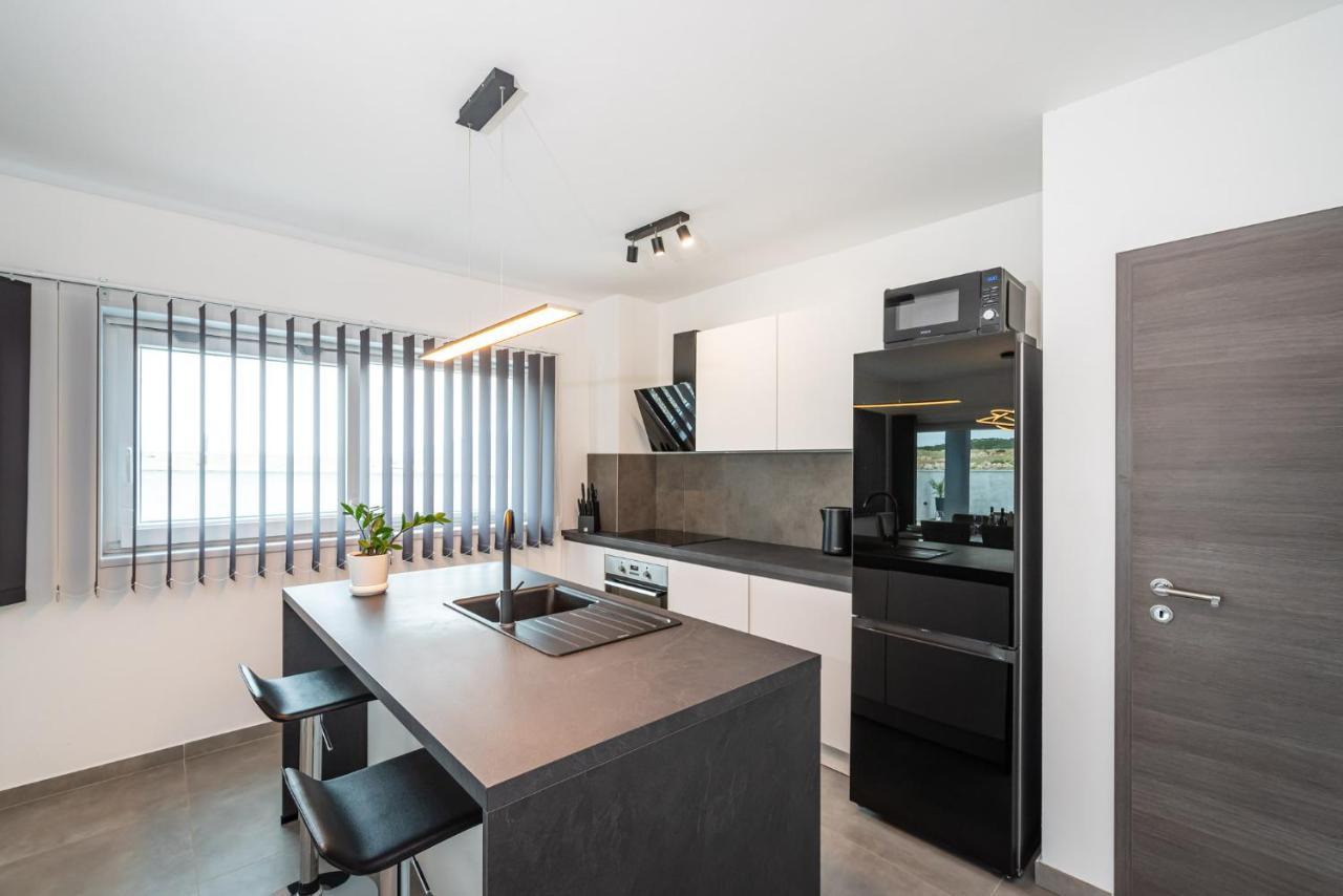 Luxury Villa Noemi Razanac Bagian luar foto