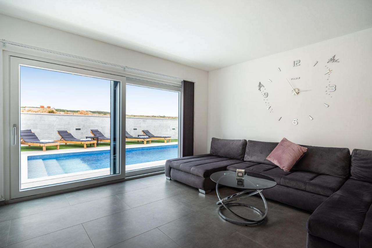 Luxury Villa Noemi Razanac Bagian luar foto