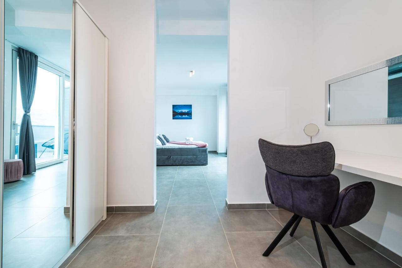 Luxury Villa Noemi Razanac Bagian luar foto