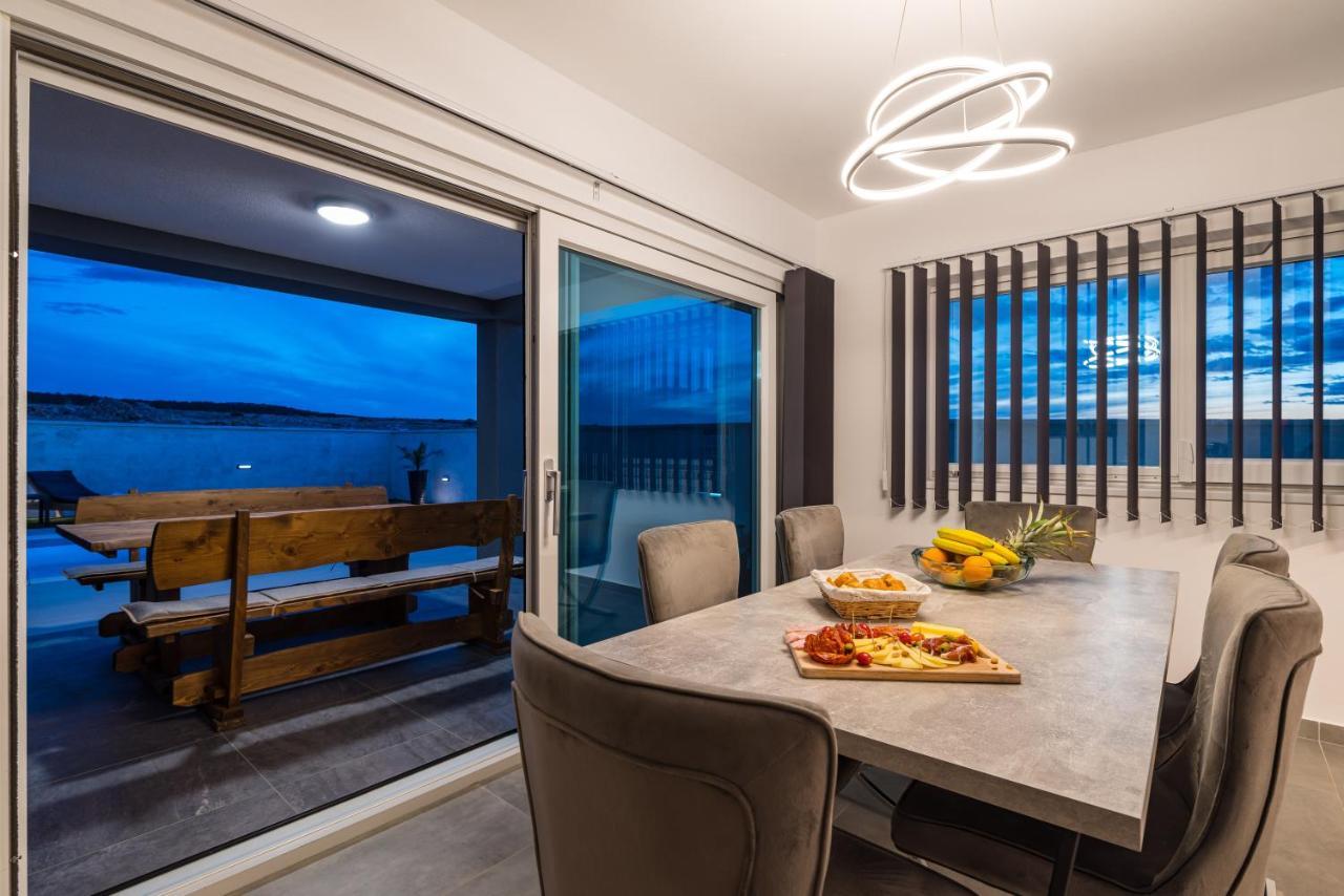 Luxury Villa Noemi Razanac Bagian luar foto