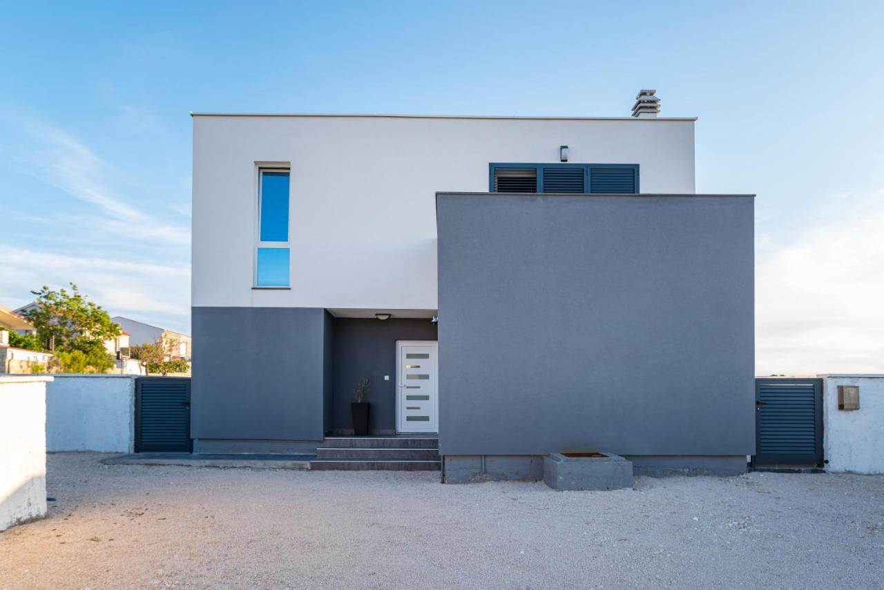 Luxury Villa Noemi Razanac Bagian luar foto
